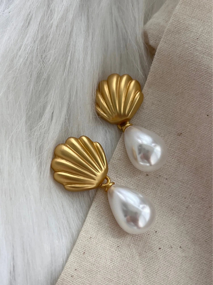 Frosted Shell Pearl Dangle Earrings – Vintage French Style