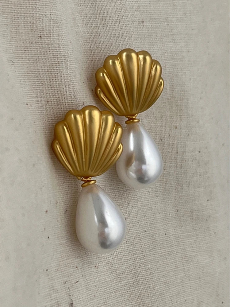 Frosted Shell Pearl Dangle Earrings – Vintage French Style