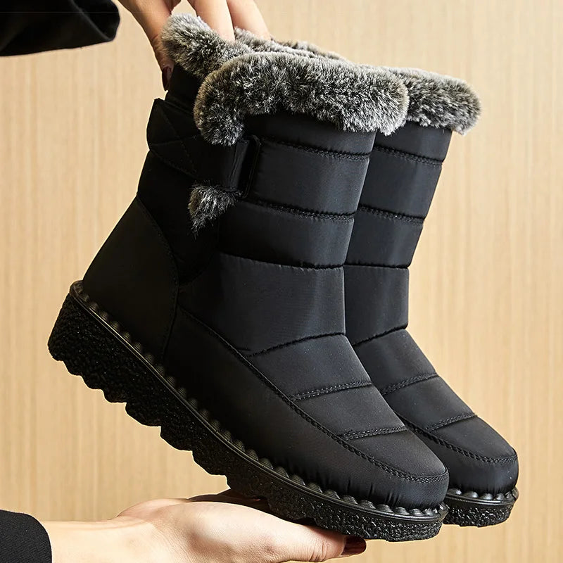 Women's Winter Boots – Waterproof, Fur-Lined Ankle Boots with Low Heels